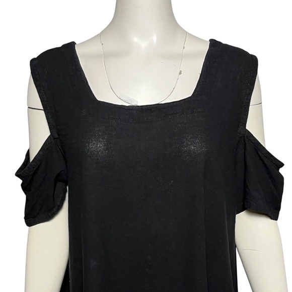 OH MY GAUZE! Size 3 XXL Tunic Top Black Cold Shoulder Square Neck Asymmetric Hem - Picture 2 of 8
